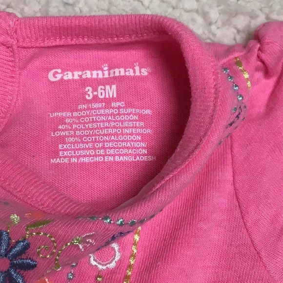 2 for 1 $  ONESIE & PINAFORE in Pink🌸3-6MO - Picture 2 of 7